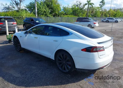 2014 Tesla Model S P85 from USA, damaged, VIN 5YJSA1H10EFP65226